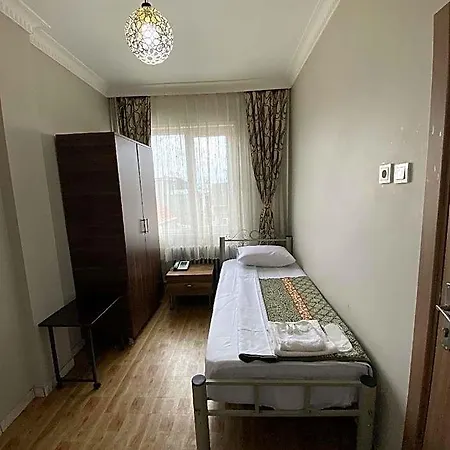 Hostel Ferah *